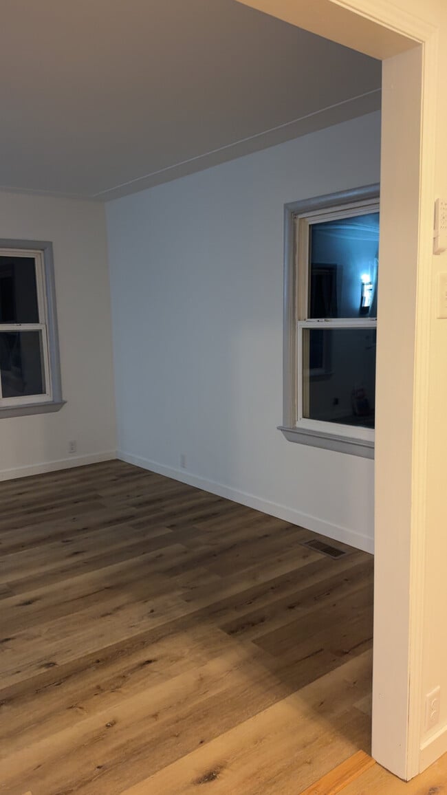 Living room - 7791 Whitehall Rd