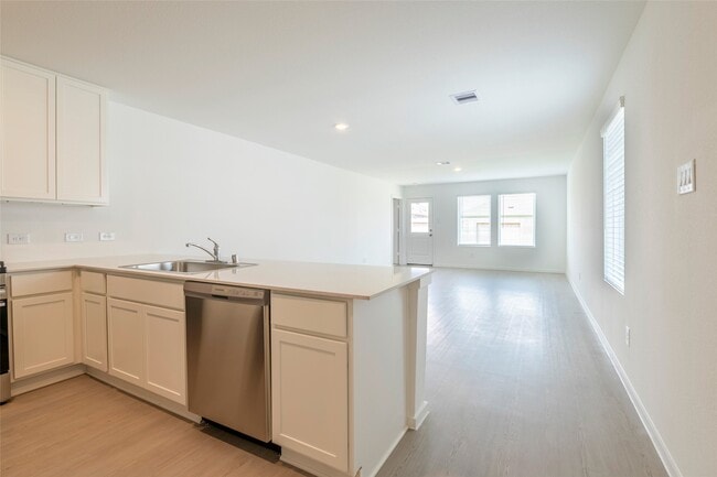 Photo - 25296 Leather Leaf Ct