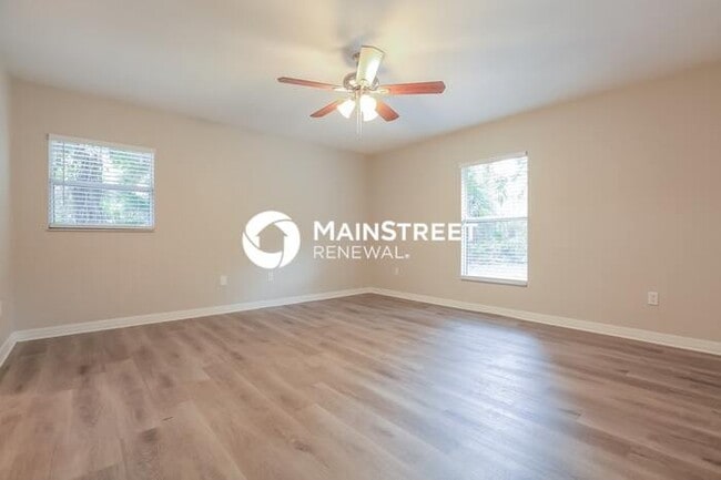Photo - 3 Bedroom Pet-Friendly Home in north port,...