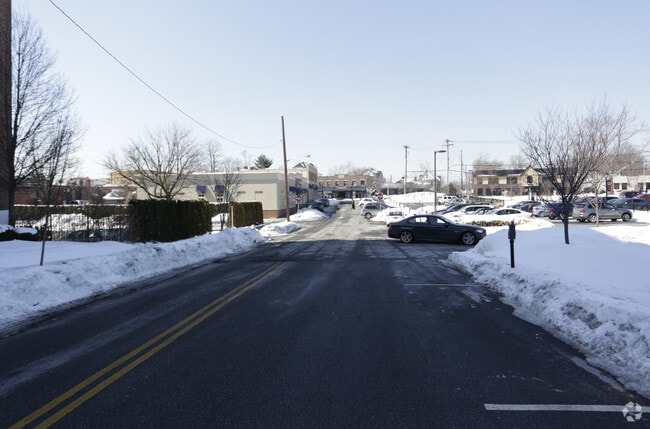 Photo - One Oakridge Owners Inc