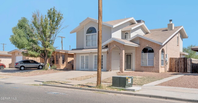 Photo - 5917 Chippendale Ave