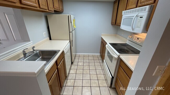 Photo - 914 Tenderfoot Hill Rd Unit 104