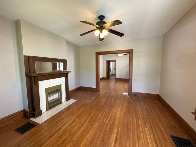 Photo - Summit St 2577-2579 JDGM Unit 2579