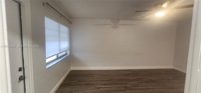 Photo - 1555 N 12th Ct Unit 8B