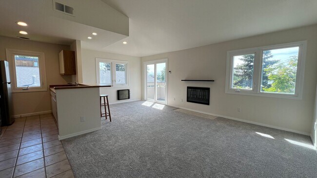 Photo - 3425 Lakeshore Dr Unit 7