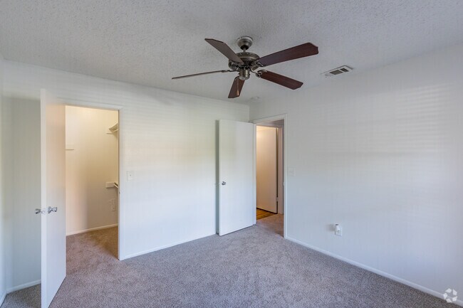 1HAB, 1BA - 648SF
