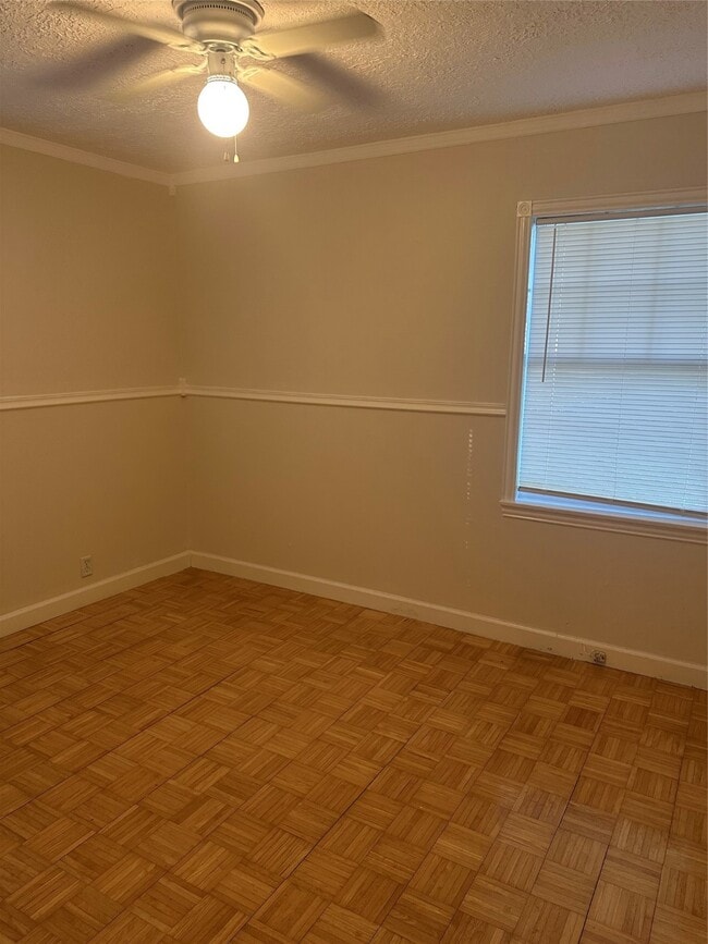 Photo - 9301 Chesterfield Dr