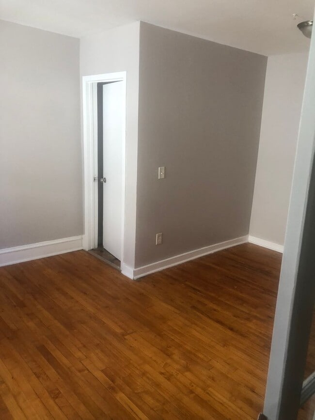 Photo - 2941 Harriet Ave Unit 4