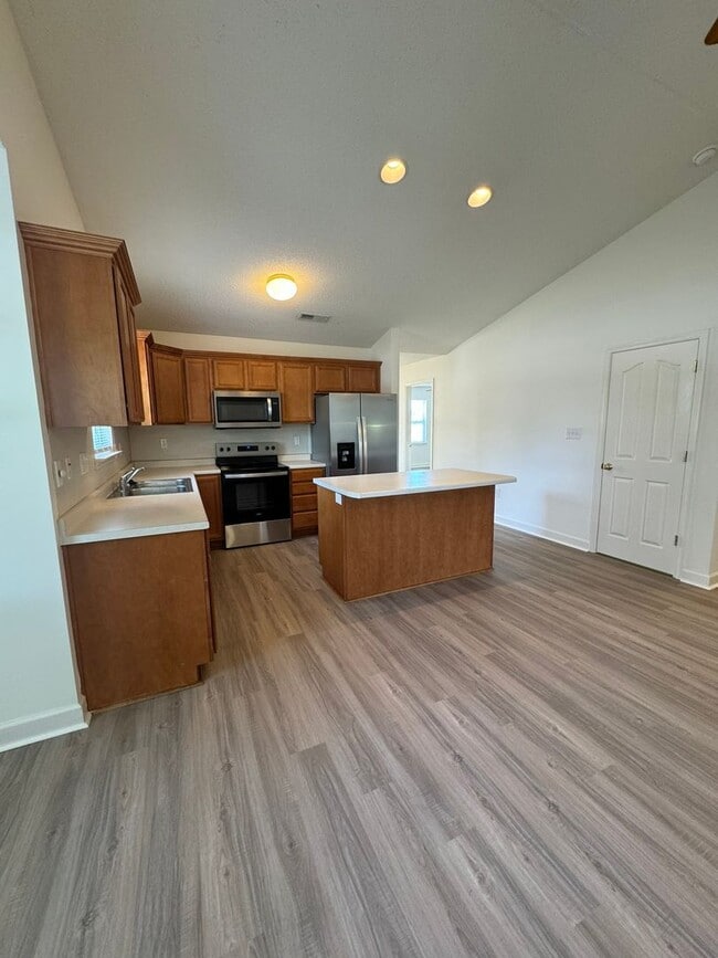 Photo - 129 Clusters Cir