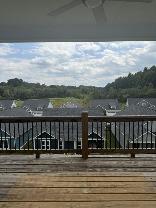 Photo - Three bedroom , 2.5 bathroom home in The C...