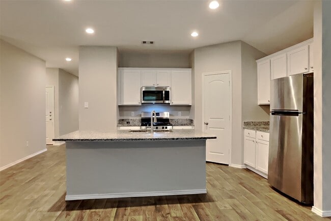 Photo - 7139 St Kitts Dr