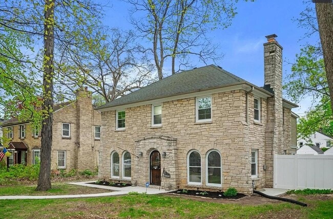 Photo - 5680 N 34th St