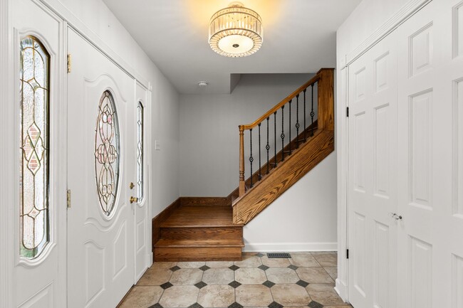 Photo - 701 Oak Run Ln