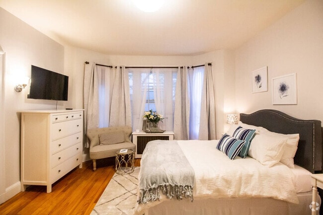 Building Photo - 1253 Beacon St Rental