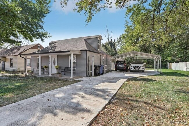 Photo - 6726 Vernon Ave