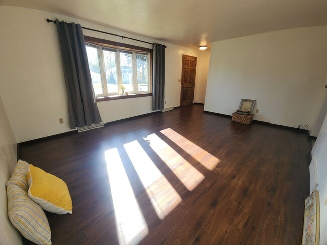 Photo - Family-Friendly 3BR Ranch with Home Office...