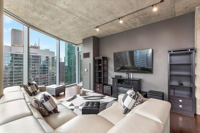 Photo - 600 N Fairbanks Ct Unidad 3301