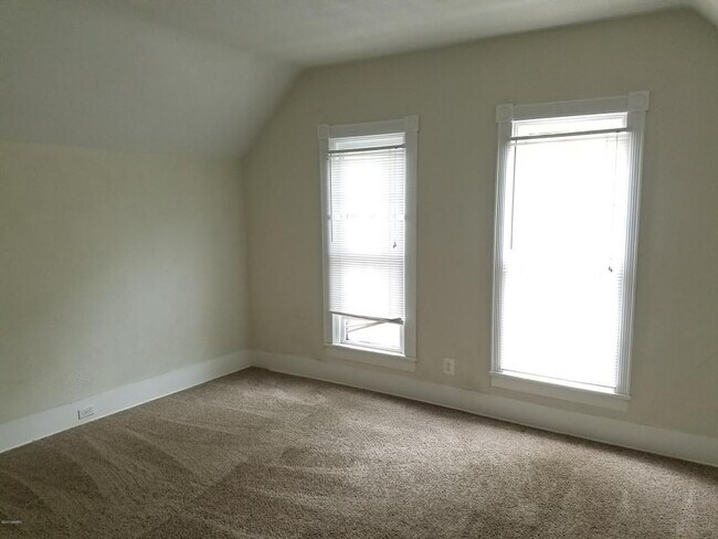 Bedroom - 945 Virginia St SE