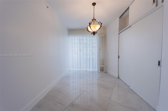 Photo - 60 SW 13th St Unidad 3424
