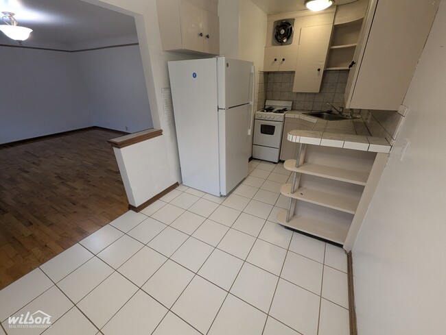 Photo - 2150 Porter St