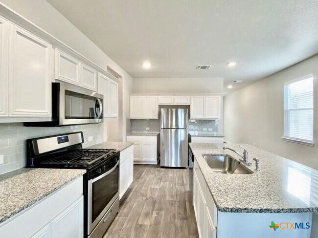 Photo - 3012 Tweedy Trail