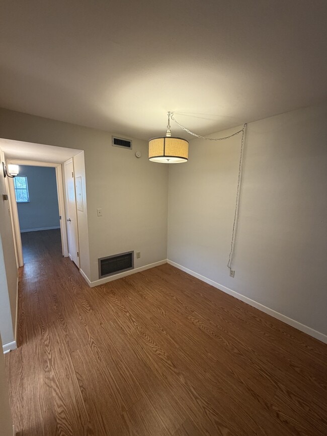 Photo - 1 Bed/1 Bath - Unit 7 Unit 7
