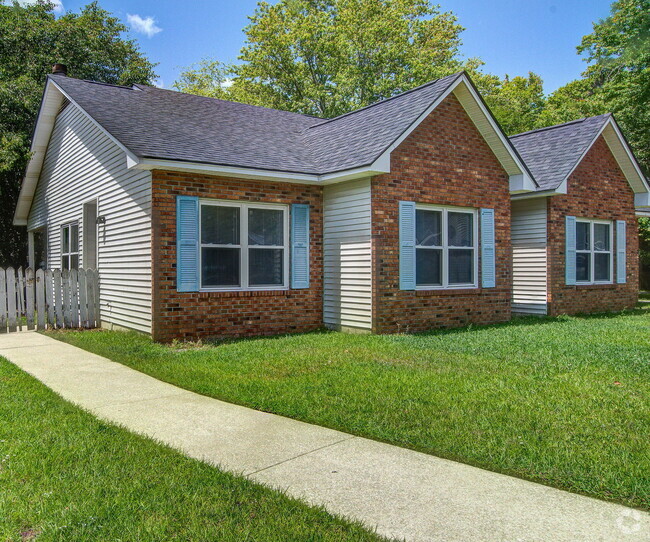 Building Photo - 9621 N Cardinal Dr Rental