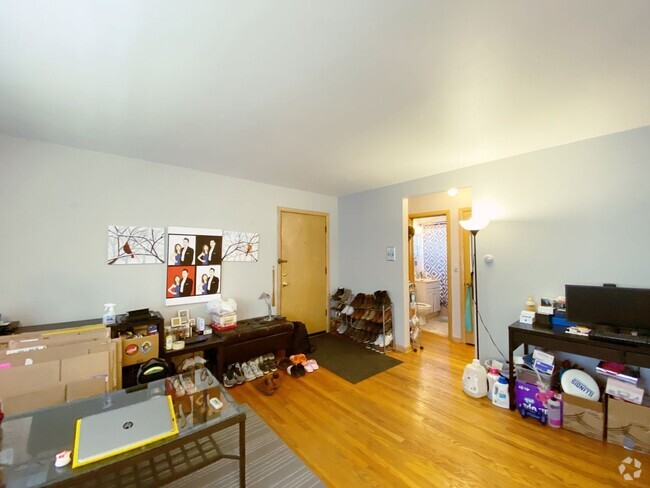 Building Photo - 4112 N. Kedvale-4114-2E Unit 4114-2E Rental