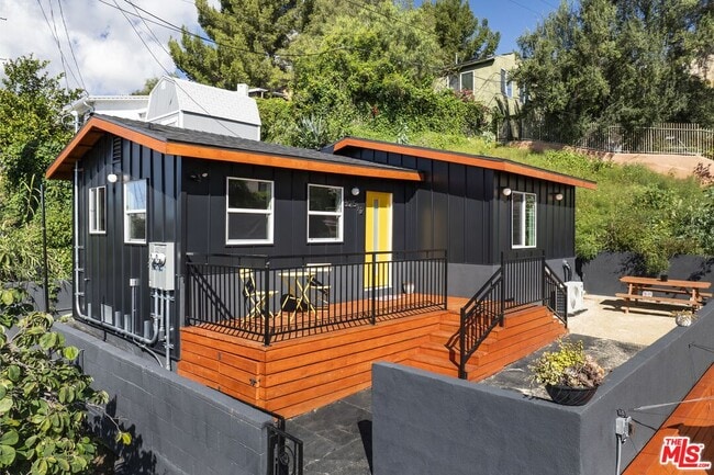 Photo - 3015 1/2 Future Pl