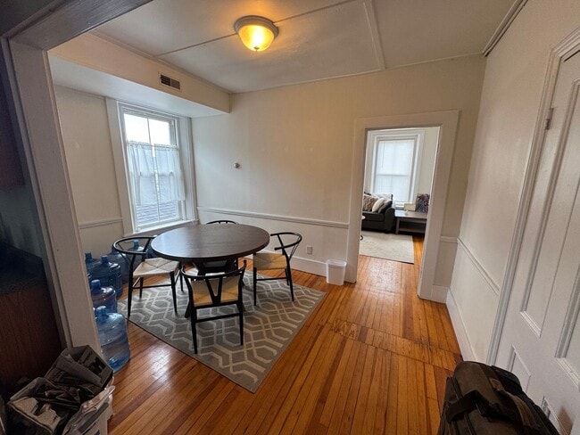 Photo - 22 Market St Unit 3