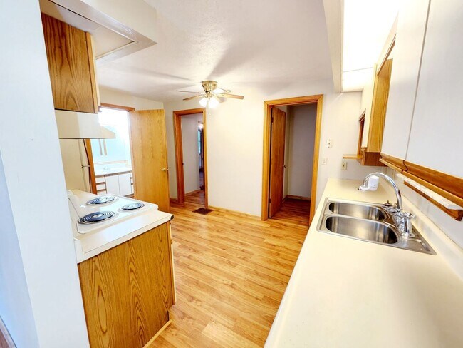 Photo - 2 Bedroom house near Mileground - Available 05/20/2026