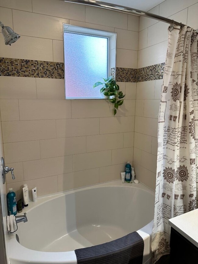 Photo - 59 Lees Av Unit Fully Furnished