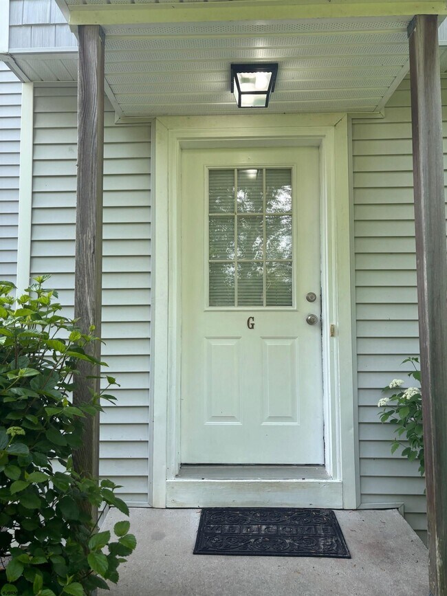 27 Oyster Bay Unit G