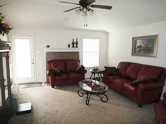 Photo - 518 Niagara Falls Dr