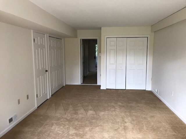 Photo - 129 S Beckman Dr