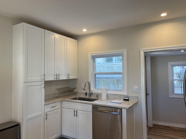 Photo - 14 Bennett Pl