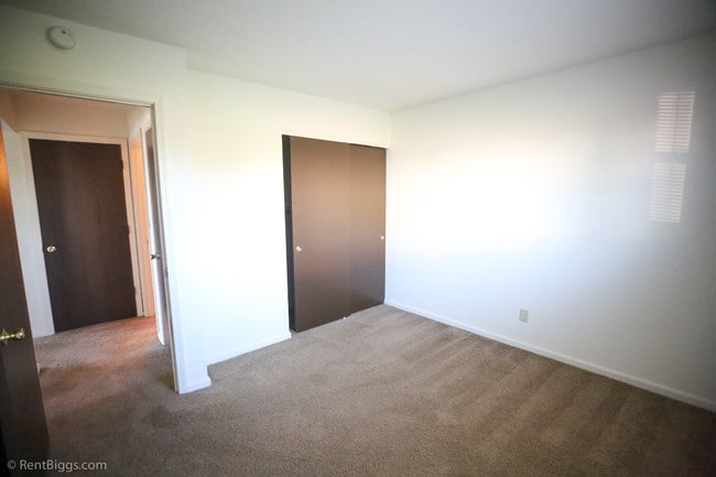 Photo - Country Brook Apartments