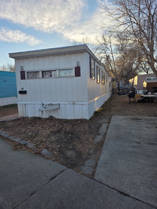 Building Photo - 10 8th Ave