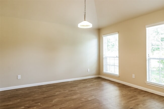 Building Photo - 12802 Victoria Regina Dr Rental