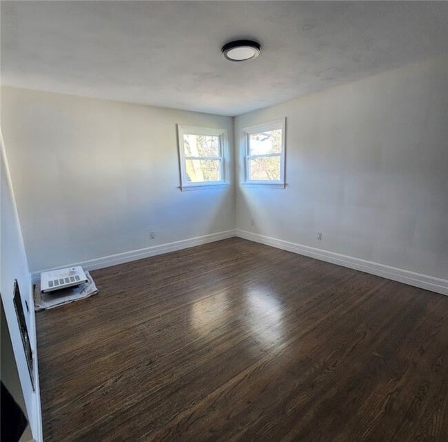 Photo - 240 Maywood Dr