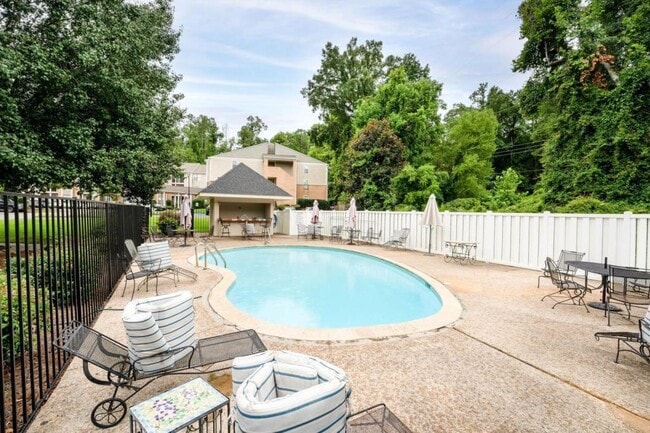 Photo - 1745 Jack Warner Pkwy