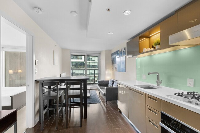 777 Richards St Unit SI FL17-ID1511808P