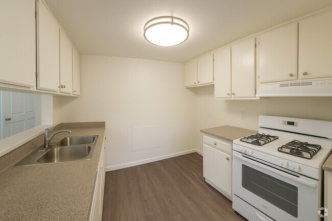 Building Photo - South Glen Rental