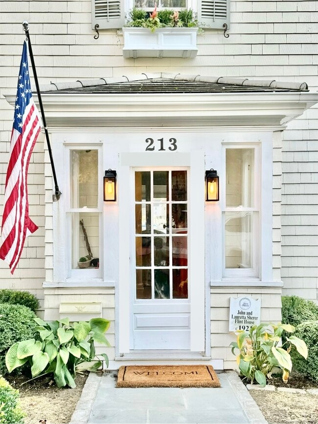 Photo - 213 Rowayton Ave