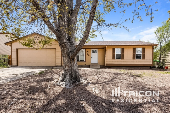 Building Photo - 2725 Clarendon Dr Rental
