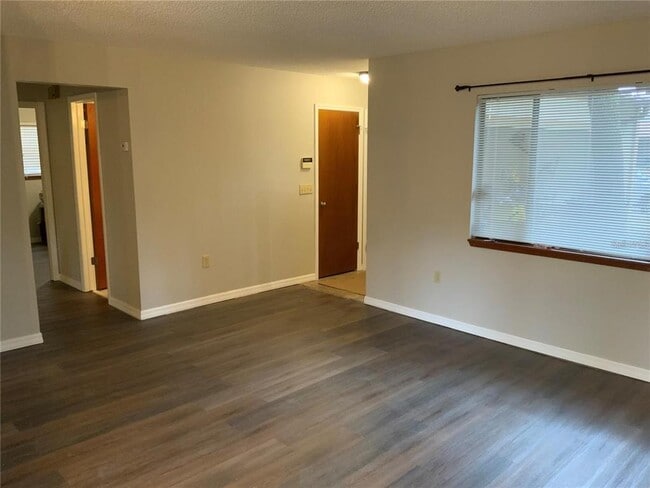 Photo - 2067 Red Cedar Ln