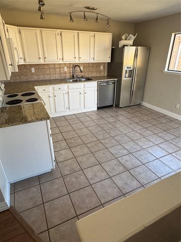 Photo - 418 Cambria Dr