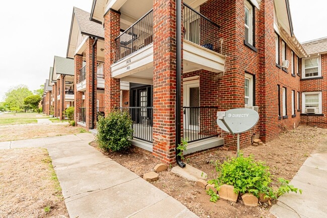 Photo - 1 Bed 1 Bath apartment in Okc close to Plaza District!