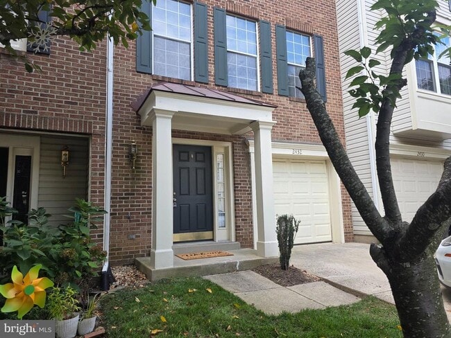2432 Clover Field Cir