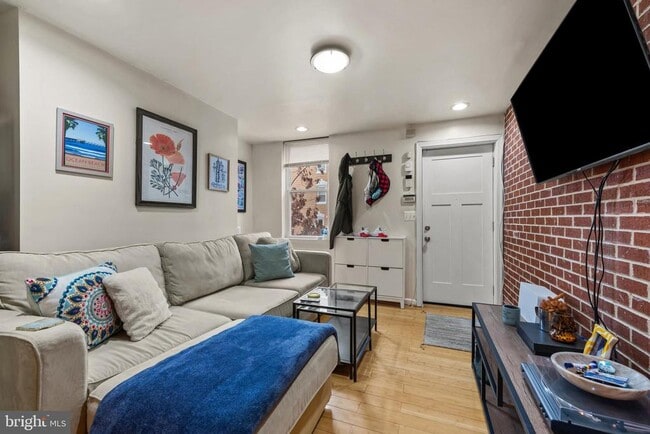 Photo - 1807 E Lombard St